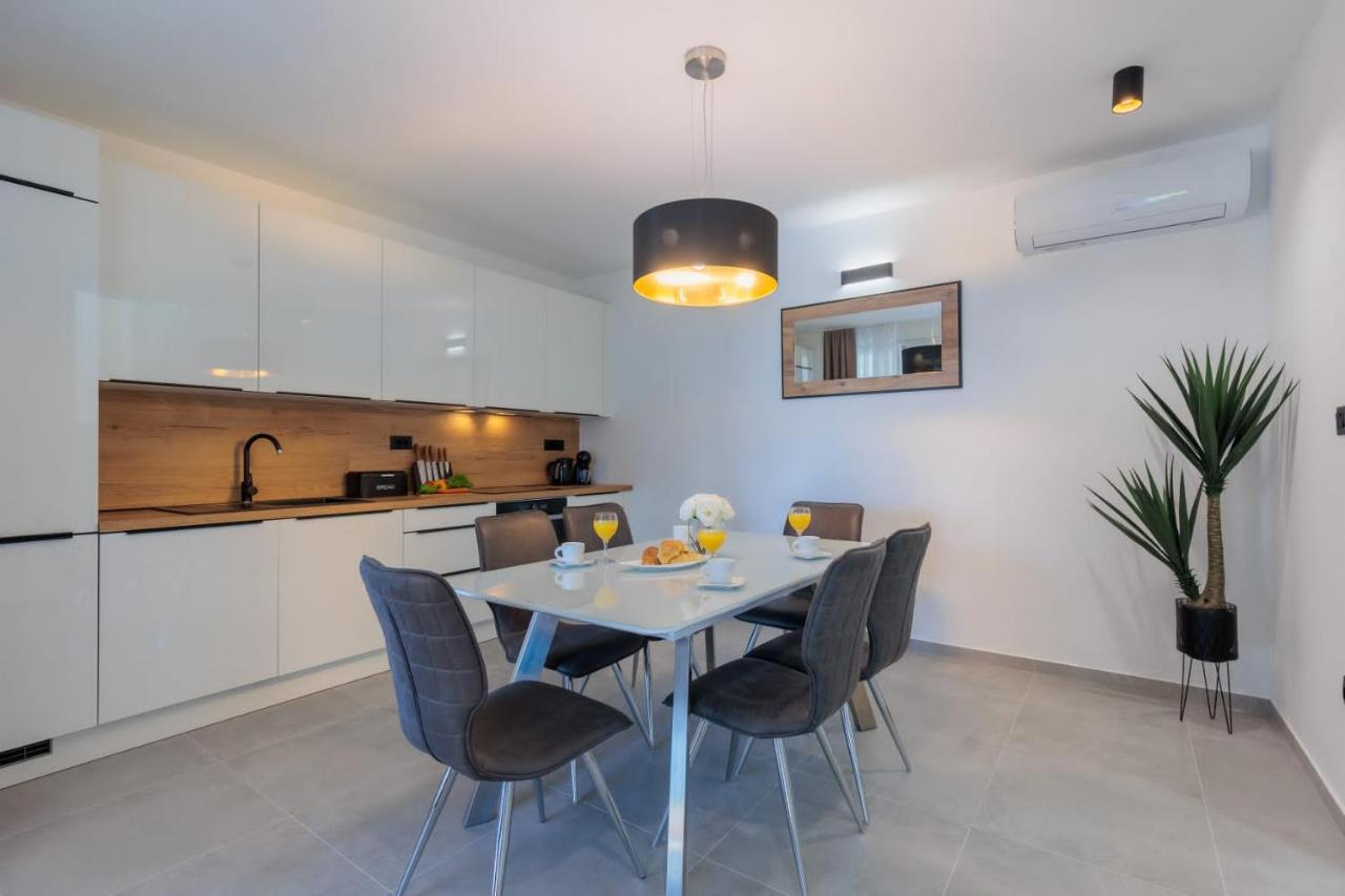 ורסי Villa Mara מראה חיצוני תמונה